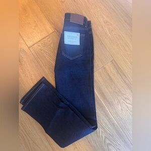 Tecovas Women’s  Dark Indigo cigarette jeans Sz26 NWT